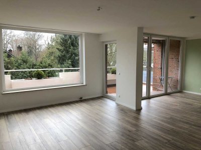 helle, großzügig geschnittene 2,5 Zi. Wohnung mit Balkon und großem Keller im Grünen von Lüneburg