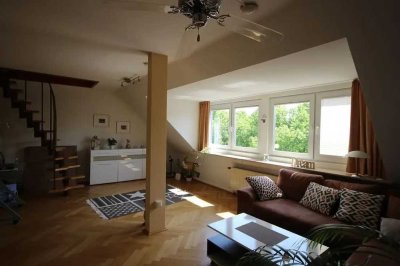 Stilvolle, gepflegte 3-Zimmer-Maisonette-Wohnung mit EBK in Düsseldorf