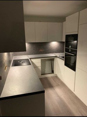 Hochwertig sanierte 3,5-Zimmer-Wohnung im Herzen von Tübingen inkl. Küche, Balkon