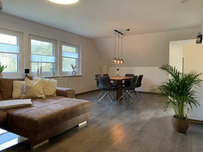 Neuwertige Wohnung mit drei Zimmern, Terrasse und moderner EBK in Buchholz