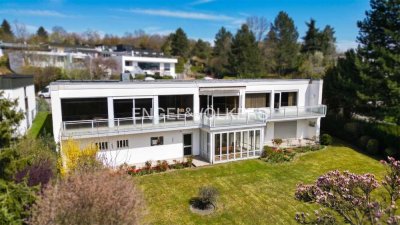 Eleganter Bungalow in Bestlage am Sallerner Berg mit Wellnessoase und beeindruckendem Weitblick ü...
