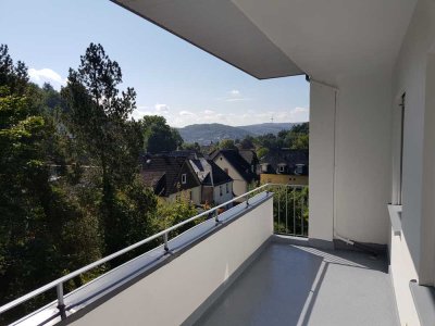 Sanierte 3-Zimmer-Wohnung mit EBK, Balkon und Garage ab dem 1.11.2025