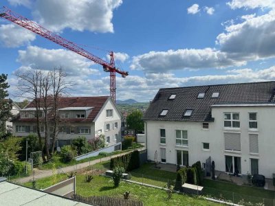 "Helle und gut geschnittene 2-Zi.-OG-Wohnung mit Balkon und Einzelgarage in Wernau"