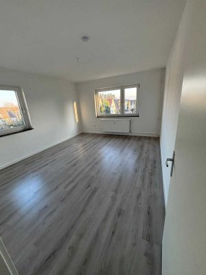 Frisch renoviert!  3 ZKB im in ruhiger gewachsener Wohnlage sucht neuen Mieter