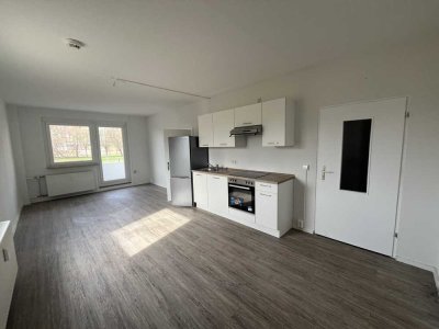 4 RW mit offener Küche + Balkon