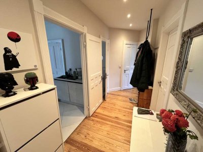 Altbau-Charme in Hohenfelde: 2-Zimmer-Wohnung mit 2 Balkonen zur Zwischenmiete (bis zu 12 Monate)