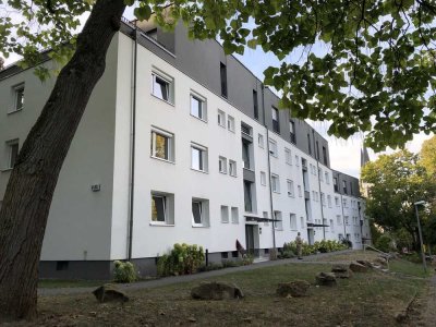Ruhig und zentral I Helle 2-ZKBB mit großem, sonnigem Balkon