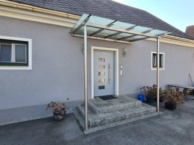 Gepflegte, geräumige Mietwohnung im stilechten Bauernhaus