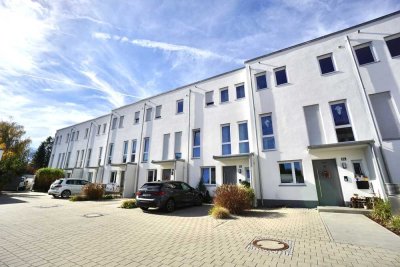 NEU am Markt: Großzügiges Reihenmittelhaus in Augsburg/Kriegshaber - Nähe Uniklinik ab 01.07.2026