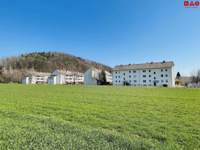 Heimelige 2-Zimmer-Wohnung mit Balkon im 1. Stock, mit Küche!