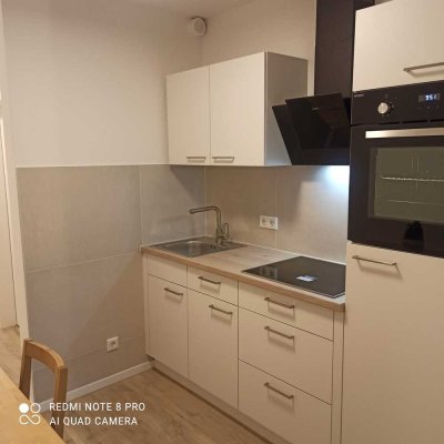 Krefeld-Fischeln / 2 Zimmer Wohnung mit neuer EBK und Balkon in zentraler Lage