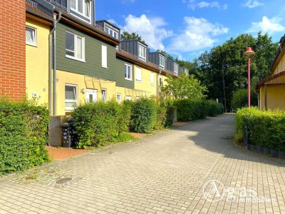 Schönes Reihenhaus mit 5 Zimmern, Garten, Balkon, Wintergarten, Stellplatz und Garage in Stahnsdorf