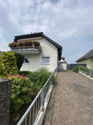 helle, gepflegte Souterrainwohnung