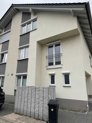 Geräumige 6-Zimmer-Doppelhaushälfte mit gehobener Innenausstattung zur Miete in  Boxheimerhof