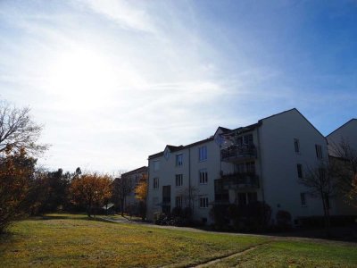 Sonnige 2-Zi Erdgeschosswohnung in München zu verkaufen.