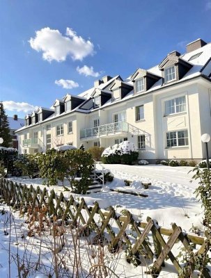 RESERVIERT: Wohlfühlambiente mit zwei Balkonen, TG Stellplatz und Sauna!