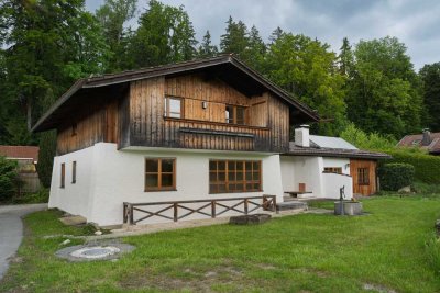 Einzigartiges Landhaus mit großem Garten und Bergblick