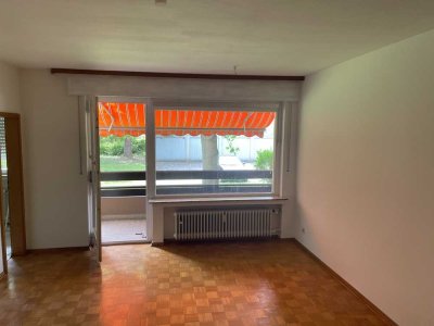 Erstbezug nach Renovierung mit Balkon: Exklusive 1-Raum-EG-Wohnung in Mainz