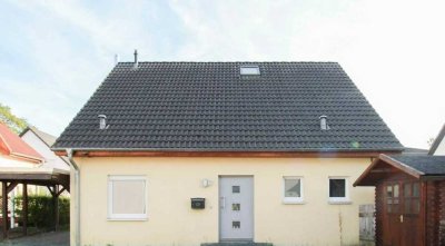 Günstiges, gepflegtes 5-Zimmer-Einfamilienhaus mit geh. Innenausstattung und EBK