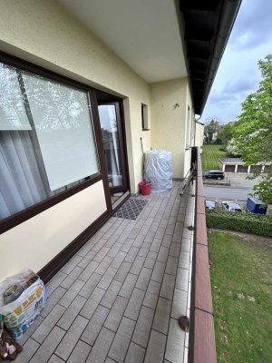 4 Zimmerwohnung mit Balkon in Porz-Eil * unrenoviert*