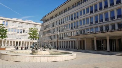 Luxuriöse 4 Zimmer Wohnung mit Süd-Balkon & Concierge-Service im Gerling Quartier