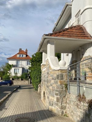 Ansprechende 1-Zimmer-Wohnung mit  Terrasse kleine Küche und Kaminofen in Alsbach-Hähnlein