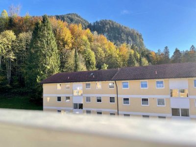 Sanierte 3-Zimmer-Wohnung mit Bergblick