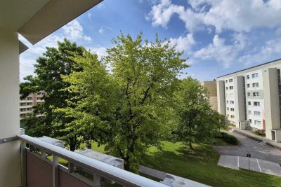 Familien-Wohnung mit Einbauküche!!!