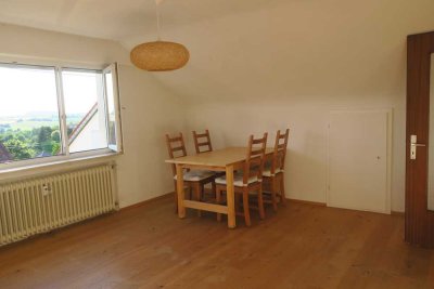 Stilvolle 2,5-Zimmer-Dachgeschosswohnung in Leutenbach