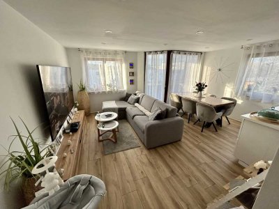 **Traumhafte 2-Zimmer-Wohnung mit Balkon, Garage und Solaranlage!**