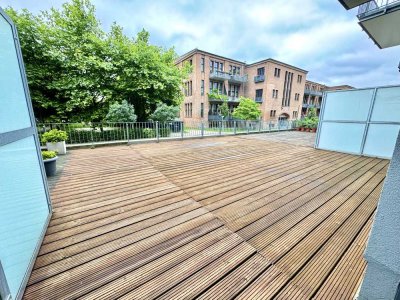Genießen Sie die Sonne - 2 Zimmer Wohnung mit RIESIGER Terrasse!