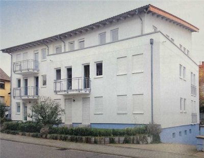 Lichtdurchflutete 3-Zimmerwohnung mit Balkonen von privat