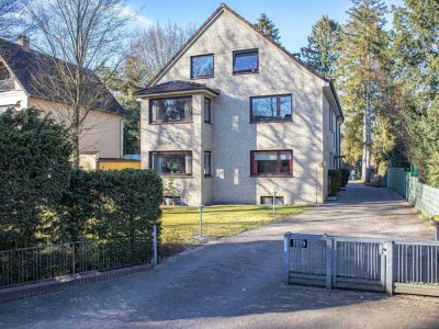 Zinshaus plus Baugrundstück!
Gepflegte Kapitalanlage in belebter Wohnlage von Hamburg-Rissen