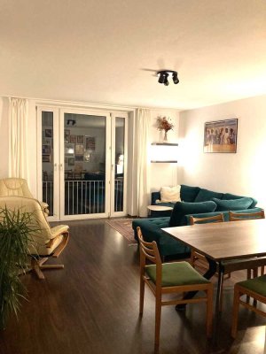 Exklusive 3-Zimmer-Wohnung mit Balkon und EBK in München
