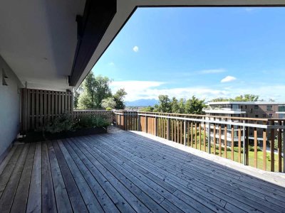 Traumhafte Penthauswohnung mit großer Dachterrasse und Bergblick