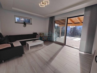 Neubau - Moderne Doppelhaushälfte in ruhiger Lage mit Pool, Südterrasse &amp; hochwertiger Ausstattung