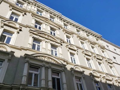 2 Zimmer mit moderner Einbauküche!
