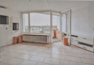Vermietete 2-Zimmer-Kapitalanlage mit Balkon & TG-Stellplatz in München-Aubing