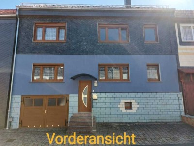 Günstiges, saniertes 7-Raum-Reihenhaus in Ilmenau Wolfsberg