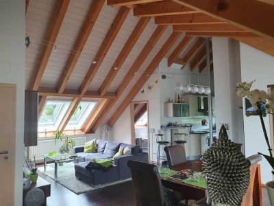 Schöne, lichtdurchflutet 3,5 DG-Wohnung