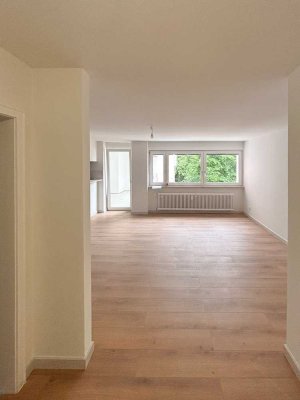 Große 1-Zimmer-Wohnung mit Balkon und viel Stauraum