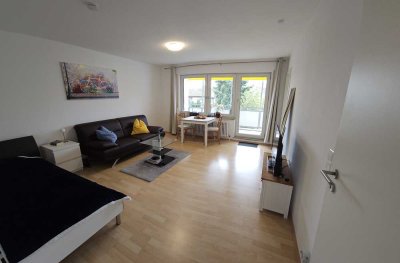 Geschmackvolle, gepflegte 1-Zimmer-Wohnung mit geh. Innenausstattung mit Balkon und EBK in Stuttgart