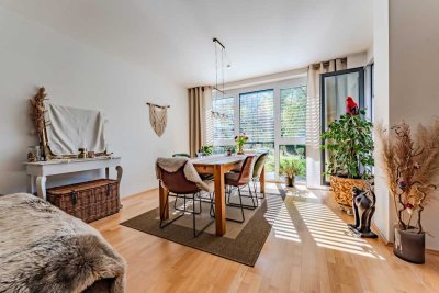 Sehr hochwertige 3-Zimmer-Wohnung in gepflegter Wohnanlage. Ruhige, zentrale Lage. Garage & Balkon