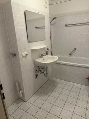 Stilvolle 3-Raum-Wohnung mit EBK in Germering