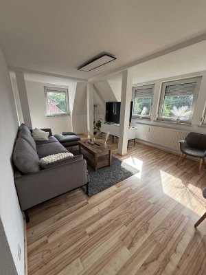 Moderne, teilmöblierte 3-Zimmer-Dachgeschosswohnung mit neuer EBK im Herzen von Fallersleben