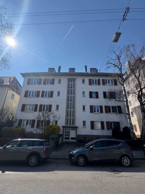 Charmante 1-Zimmer-Stadtwohnung in Toplage am Hölderlinplatz