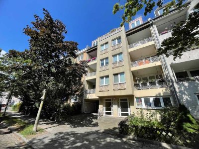 Gemütliche 2-Zimmer Wohnung mit Einbauküche und Balkon!