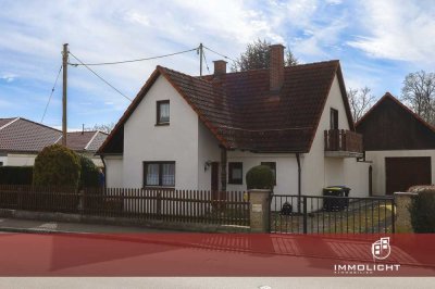 Gelegenheit in Deuringen! Gemütliches Einfamilienhaus auf großem Grundstück.