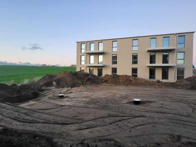 Lichtdurchfluteter ERSTBEZUG mit Aufzug und EBK