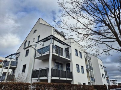***ERSTBEZUG n. SANIERUNG*** 1-Raum-Wohnung m. sep. Küche / Balkon / TG-Stlpl.